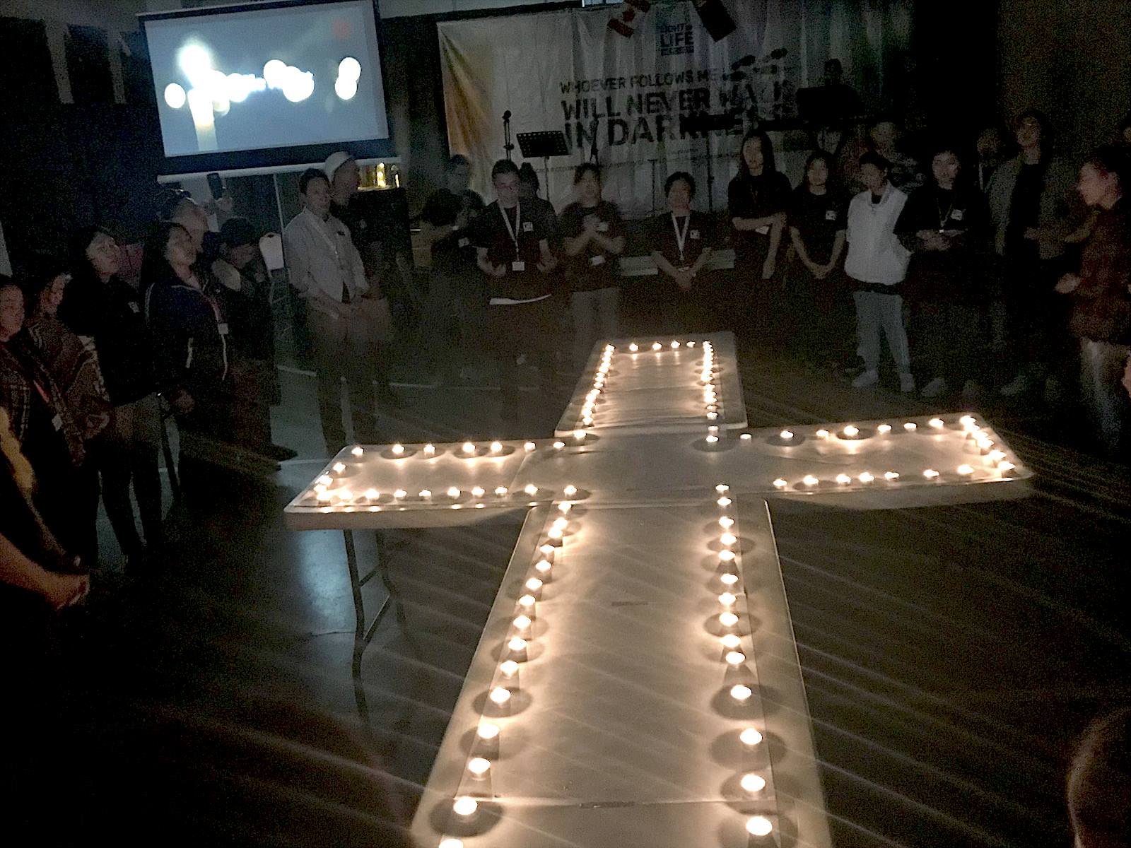    ，蒙古青年人接受耶穌基督為救主